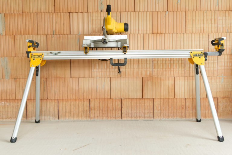 Zug und Kappsäge mieten